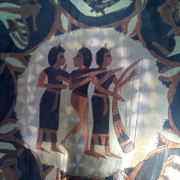 Vintage Egyptian Queen Wall Decor mixed metal plate 10" - Picture 4 of 8